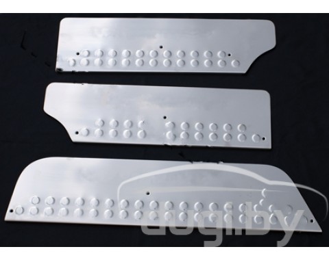 Накладки на дверные пороги  для VW T4.